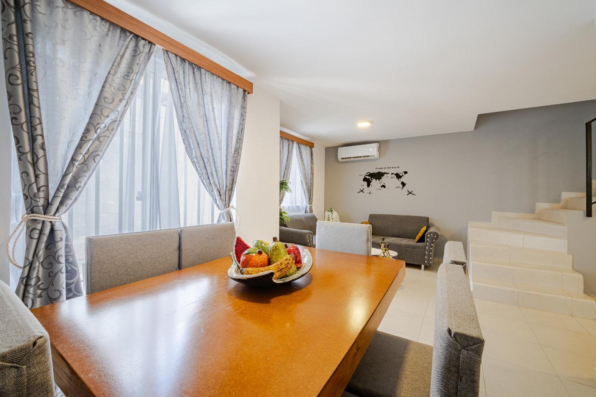 Estrena Casa A Minutos Del Aeropuerto Holiday home Monterrey